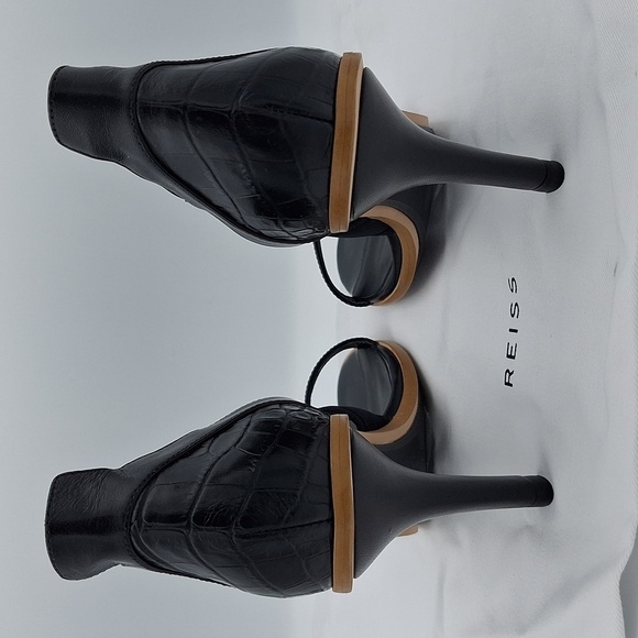 NEW Reiss Camille Embossed Leather & Neoprene Sandals - Picture 6 of 16